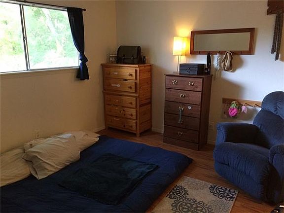5th image of 1104 Speer Ln