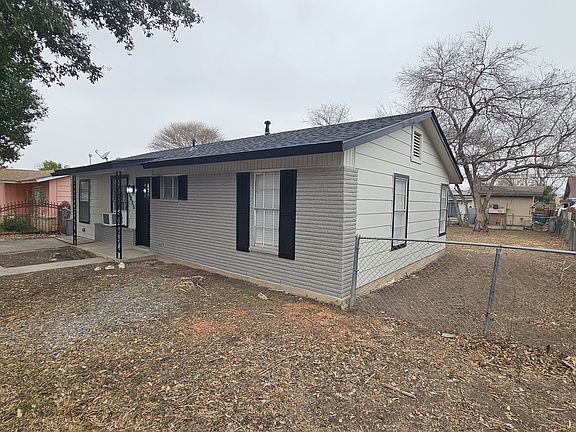 2nd image of 3035 Pine Hollow