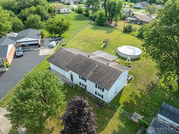 3rd image of 31 Sunnybrook Ct