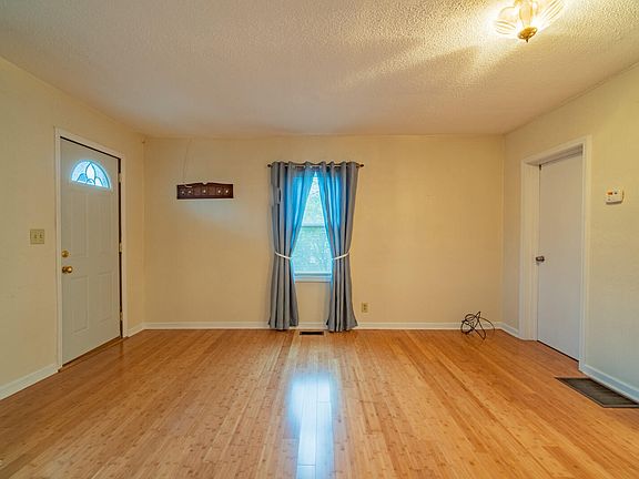 5th image of 423 N 6th St