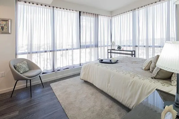 Sold by E Realty International Corp | media 8