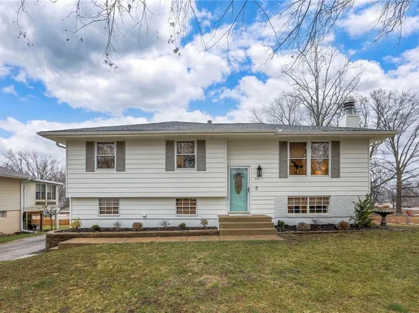 412 Allen St, Buckner, MO 64016