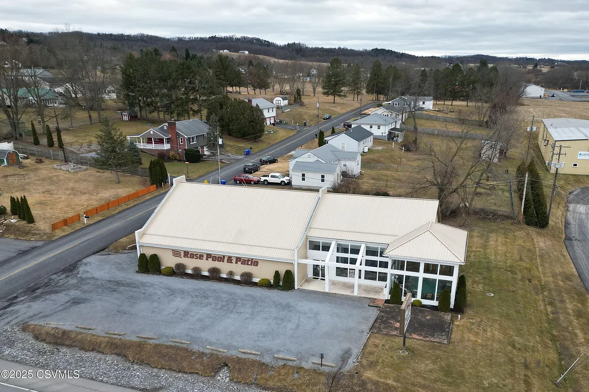 Building Photo - 1689 Westbranch Hwy