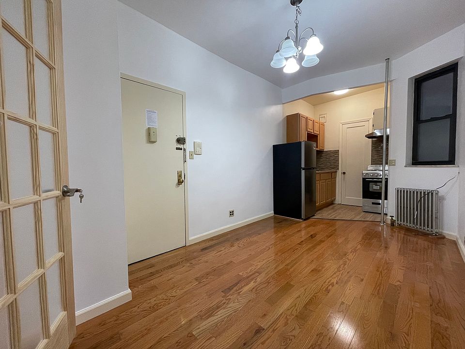 2nd image of 511 E 81st St APT 11