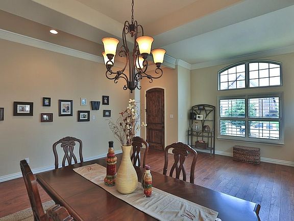 5th image of 7329 Valencia Grove Ct