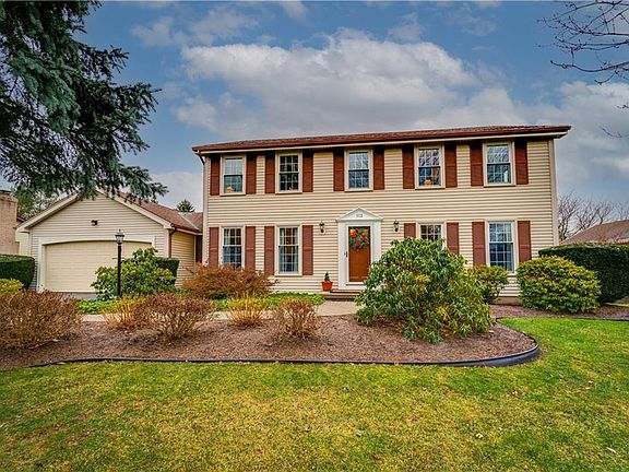 2nd image of 112 Chatworth Cir S