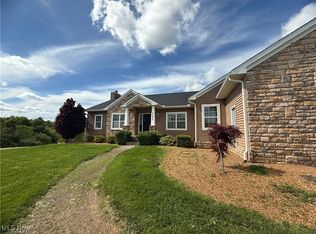 6290 Foundry Dr, Nashport, OH 43830