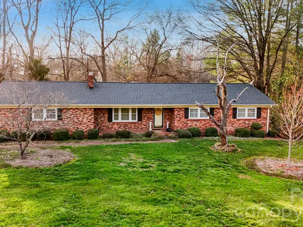 270 Lewis Ferry Rd, Statesville, NC 28677