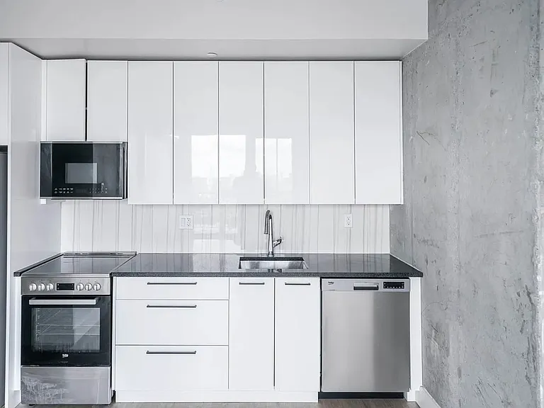 815 Flatbush Ave #Penthouse 2 — Photo 2