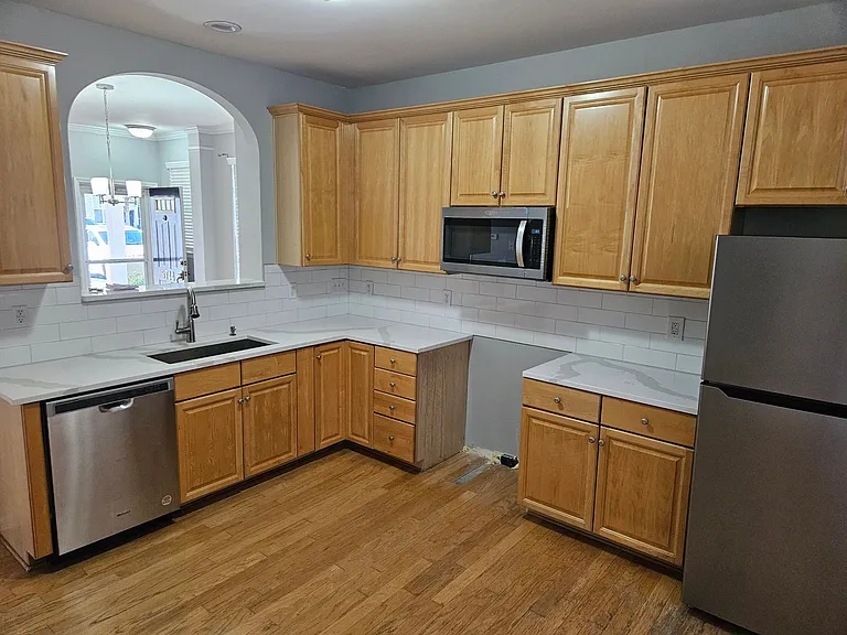 5714 Clearbay Ln — Photo 8