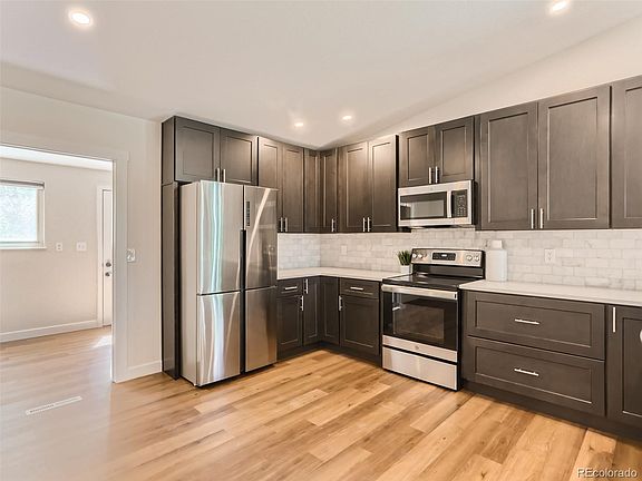 3rd image of 150 Donovan Court