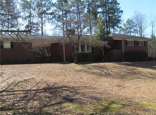 1270 Pine Knoll Dr, Spring Lake, NC 28390