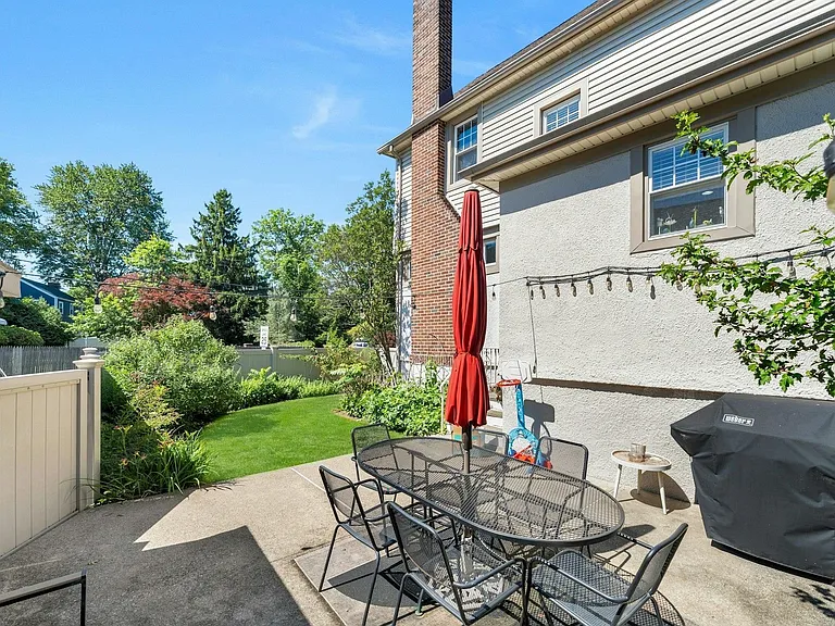 332 Demarest Ave — Photo 19