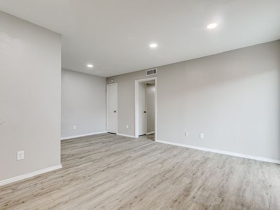 5th image of 1219 Westridge Ave APT 102