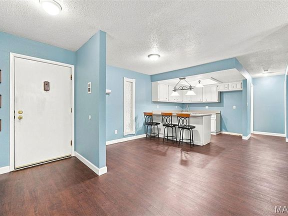 3rd image of 1465 Heritage Lndg APT 104