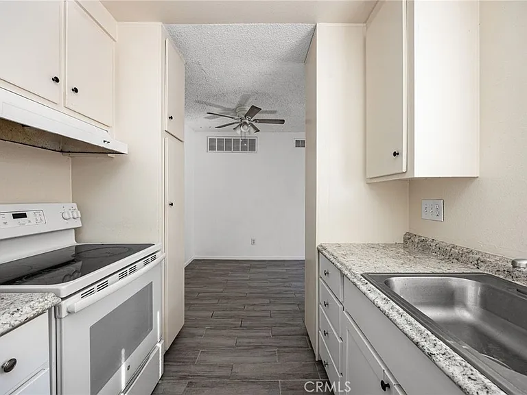 2900 Madison Ave #C21 — Photo 15