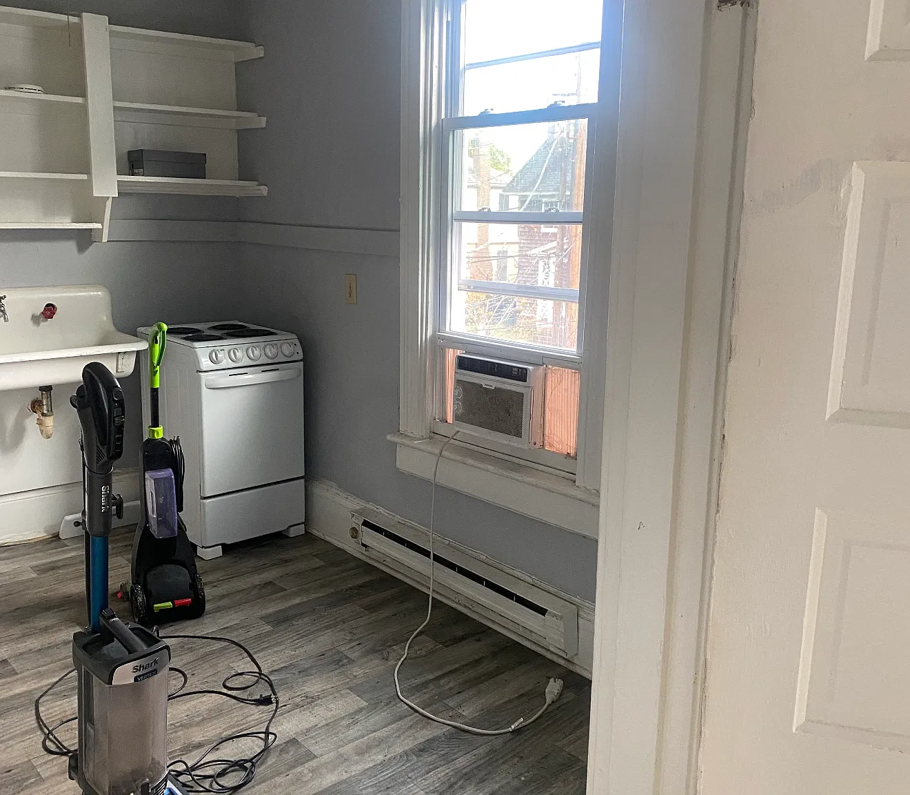 Studio, 400 sqft, $950 — Photo 2