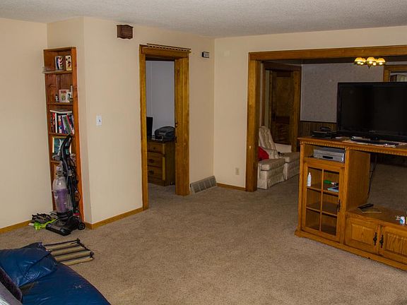 4th image of 917 S Holcombe Ave
