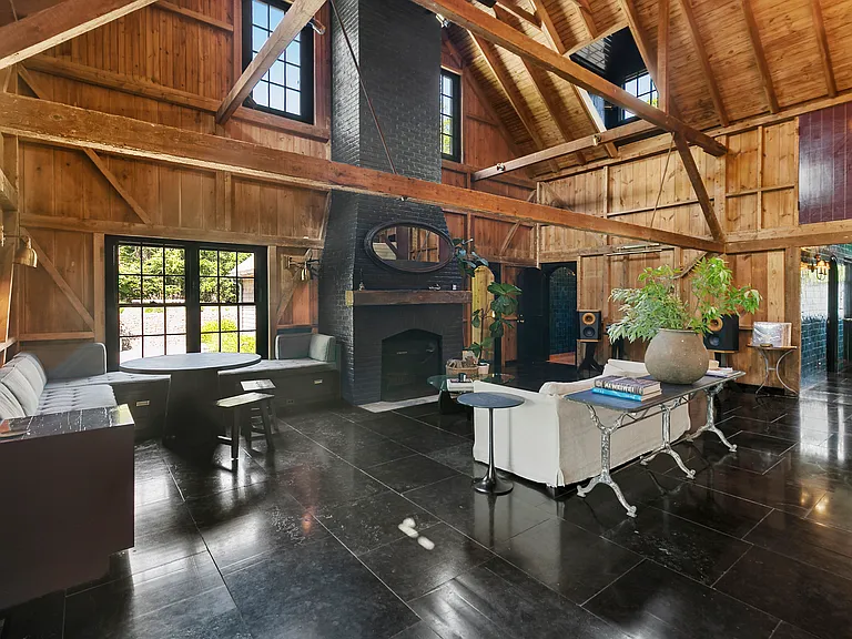 8 Dennistown Dr — Photo 16
