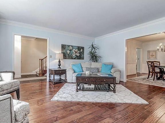 3rd image of 14 Plantation Dr NE #14