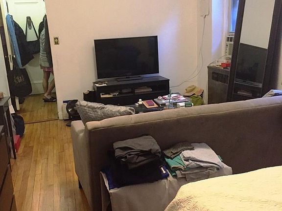 3rd image of 418 Columbus Ave #2A