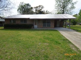 252 Country Club Dr, Natchez, MS 39120