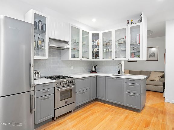 2nd image of 107 Avenue A APT 3R
