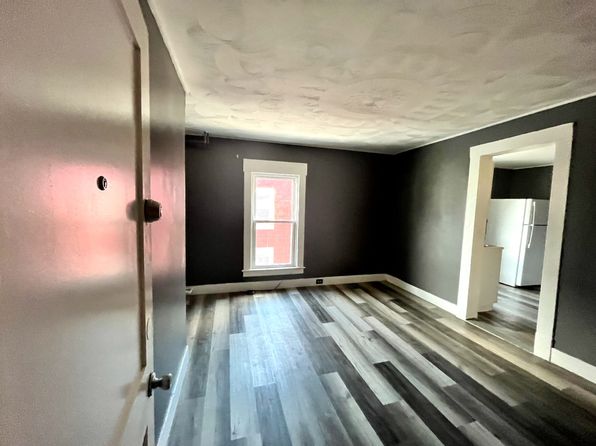 40 E River St #2R