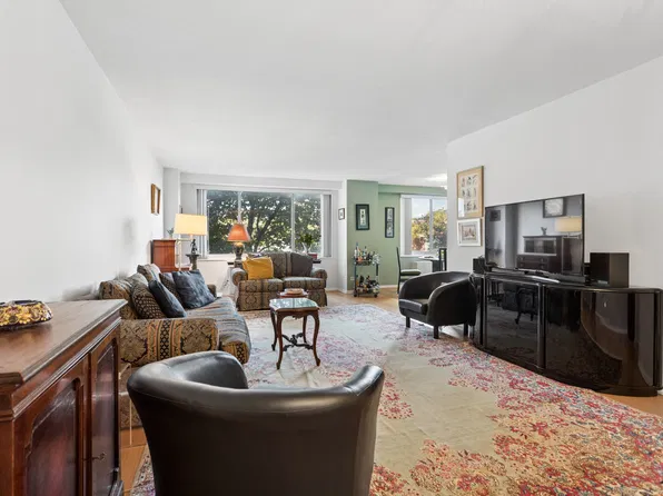 3333 Henry Hudson Parkway image 1 of 24