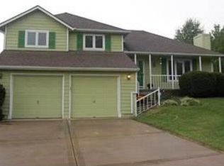 1224 NE Florence Ave, Lees Summit, MO 64086