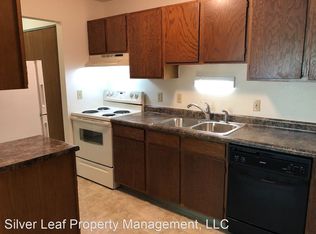 1073 S Landeco Ln #15, Grand Forks, ND 58201