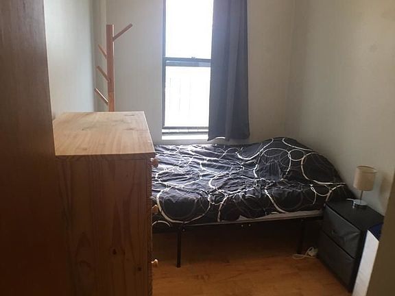 4th image of 128 Thompson St #312