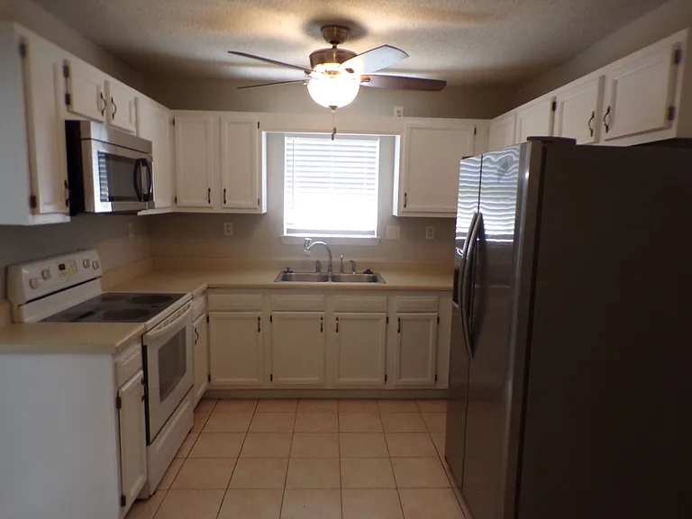 1019 Furia Dr — Photo 14