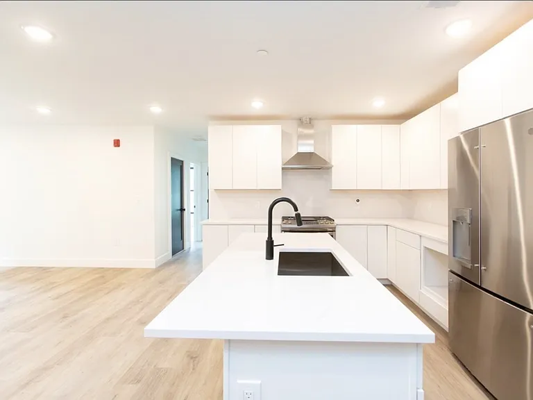 173 Magnolia St #4 — Photo 9
