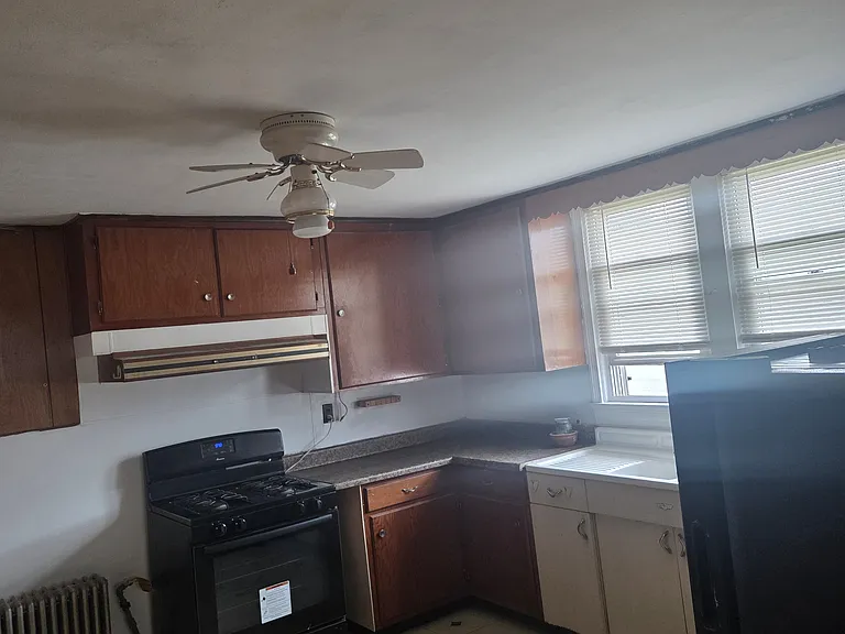 39 Wanda Ave #2 — Photo 5