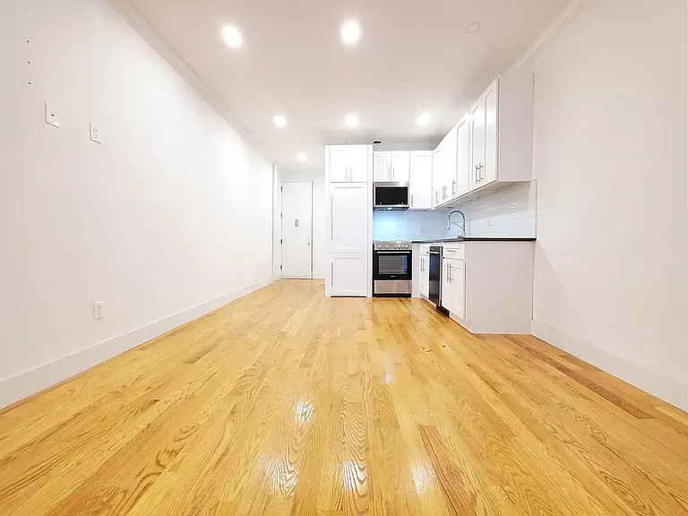 528 E 85th St #5D — Photo 2
