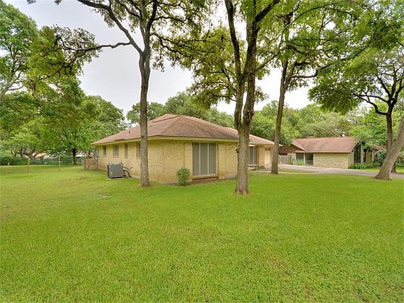 3rd image of 9305 Mosswood Cir