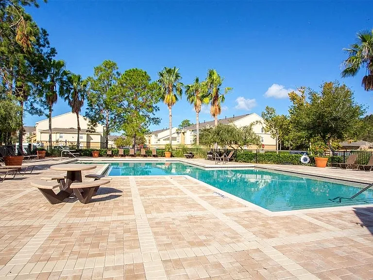 Vista Haven Apartment Homes — Photo 5