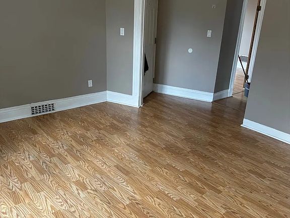 2nd image of 203 N Dewitt St #2