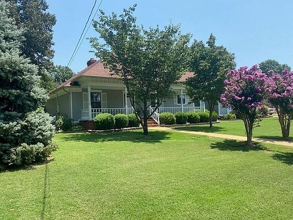 2nd image of 128 Cannon Ave