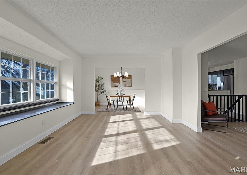 Louis 4733 Groveton Way, Saint Louis, MO 63128 | Zillow