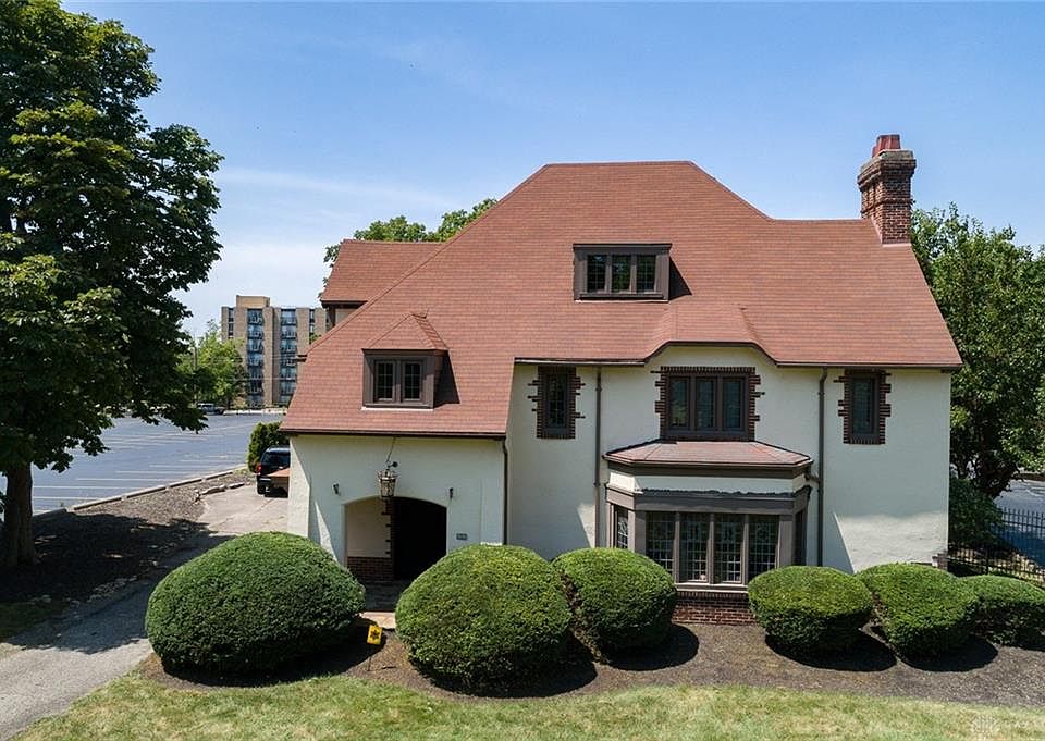 1st image of 515 Belmonte Park N