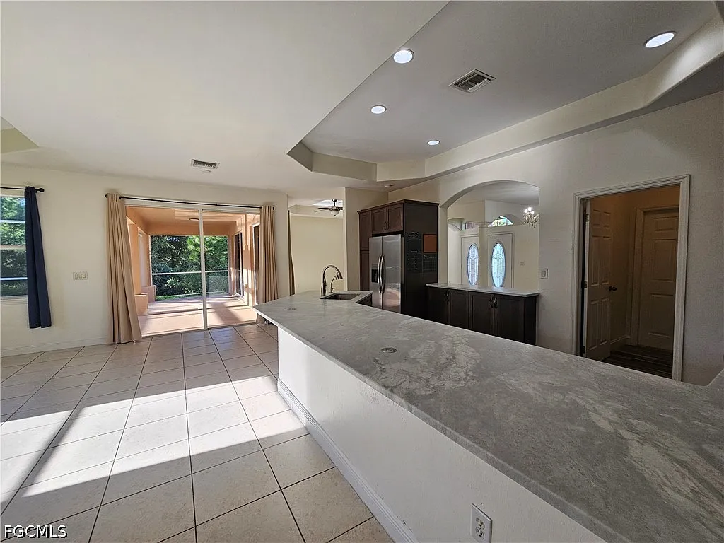 3 bed, 2.0 bath, 2192 sqft, $2,750 — Photo 3