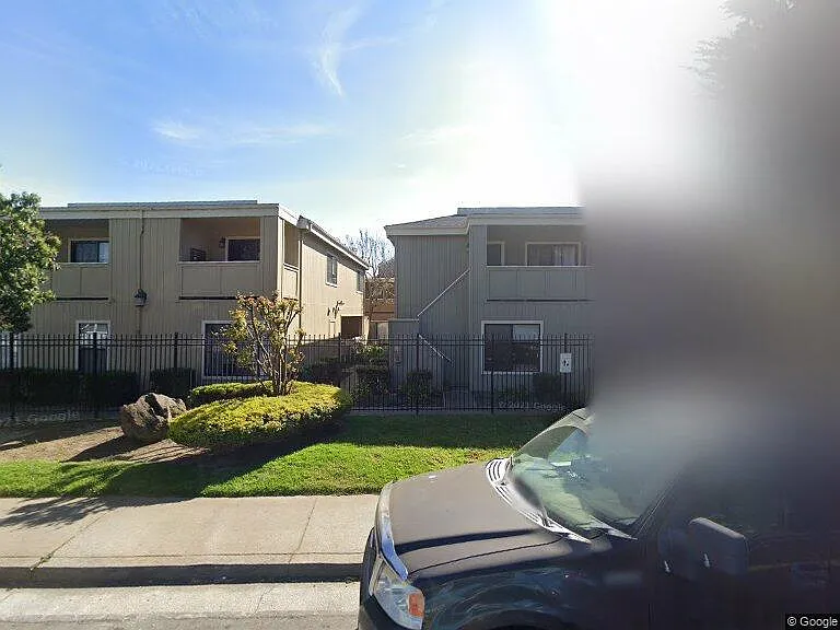 820 Casanova Ave — Photo 12