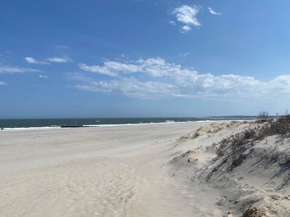 25 81st St #W, Sea Isle City, NJ 08243
