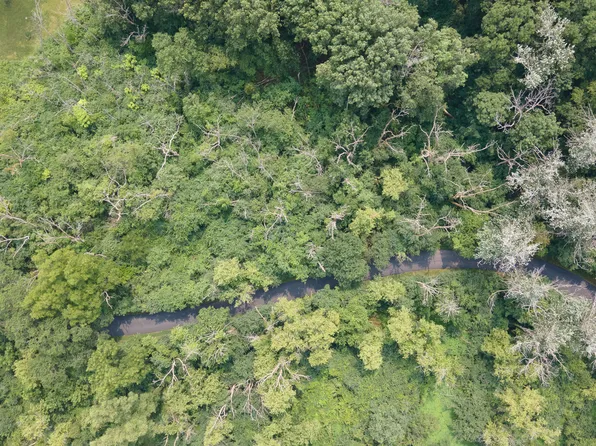 220 Oakdene Dr, Barrington, IL 60010