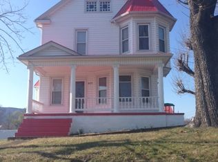 623 Maryland Ave, Shenandoah, VA 22849