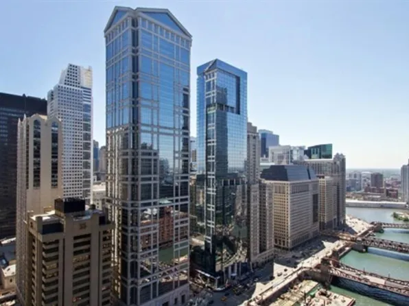 300 N State St, Chicago, IL