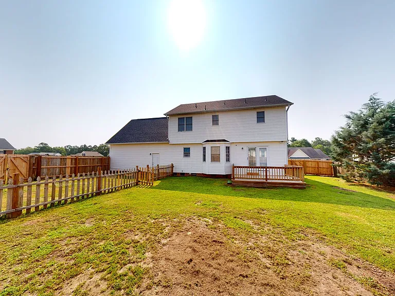 2438 Larwood Dr — Photo 37