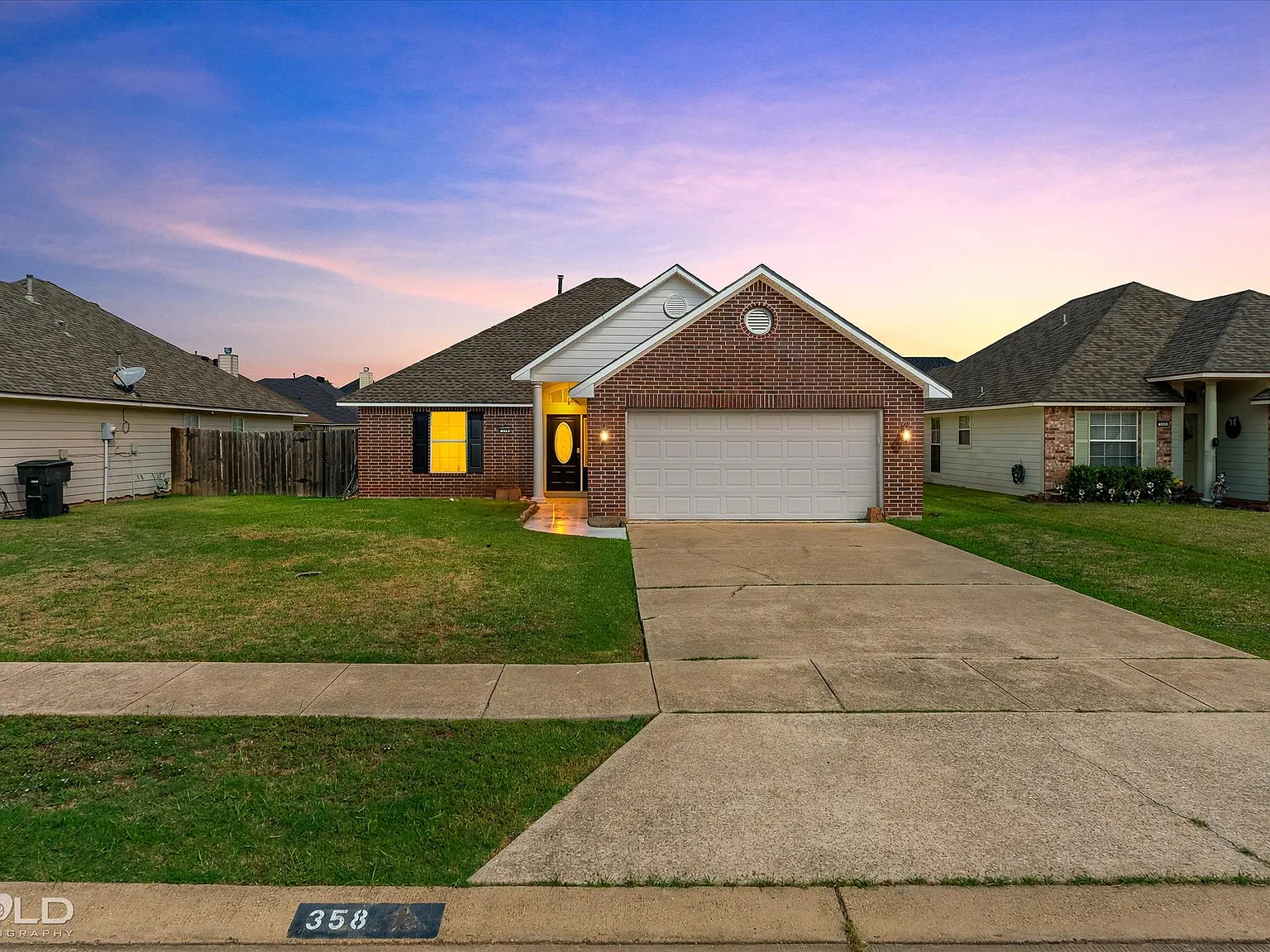 3 bed, 1416 sqft, $2,100 — Photo 1